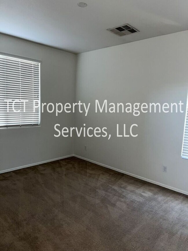 Foto del edificio - Great Three Bedroom Home in Pecos Manor!