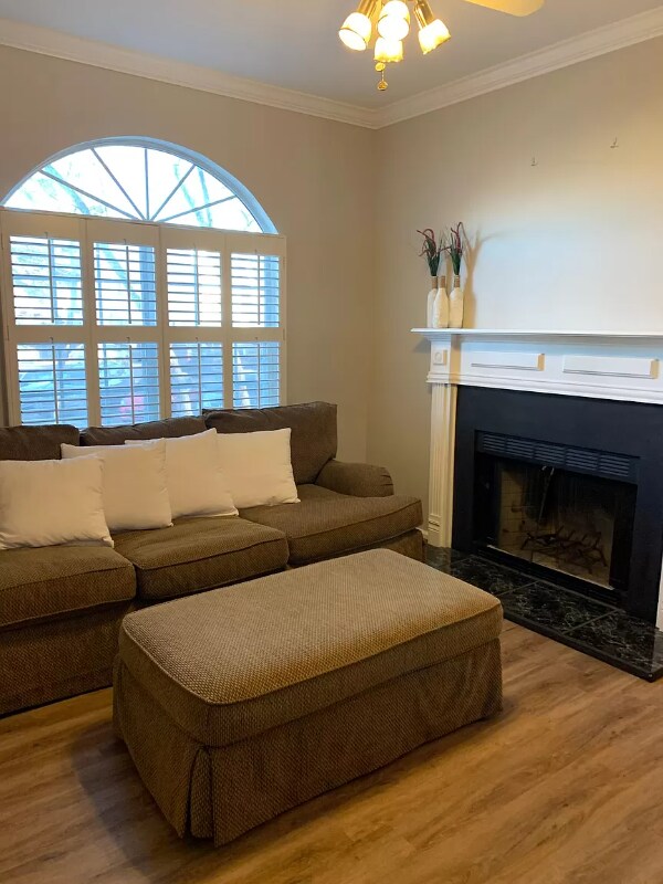 Primary Photo - 2721 Linmar Ave