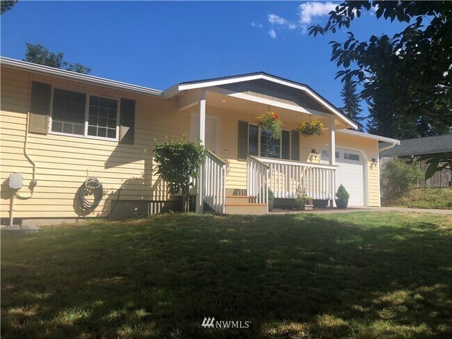 Foto del edificio - Charming 3 Bedroom Home in Great Tenino Lo...