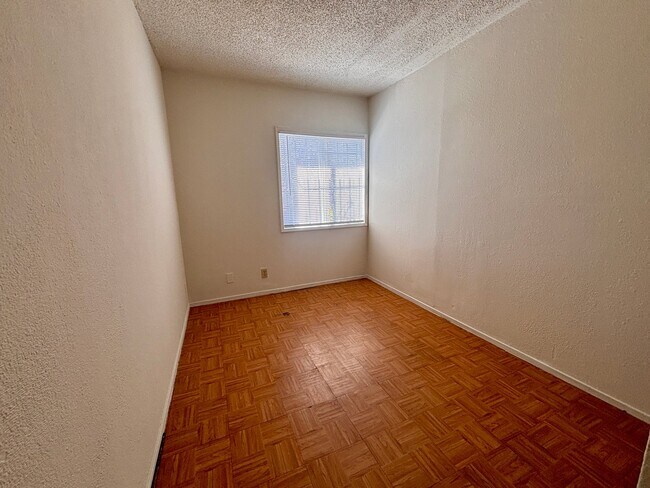 Foto del edificio - 8522 MacArthur Blvd