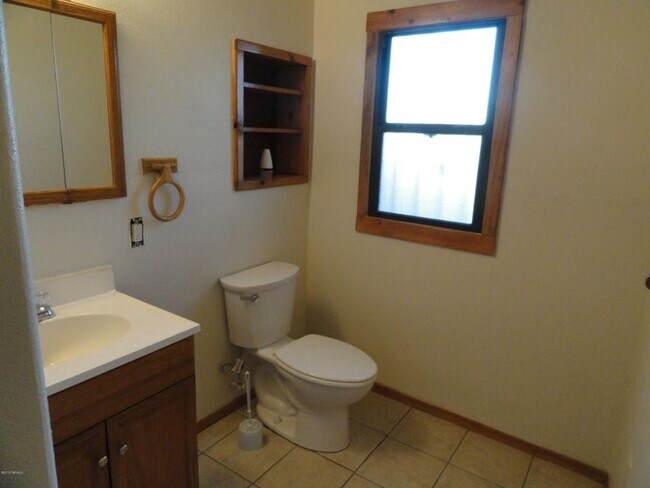 Building Photo - 5159 S 13th Ave