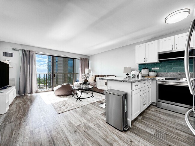 Building Photo - Fully Furnished Waikiki Condo with Direct ...