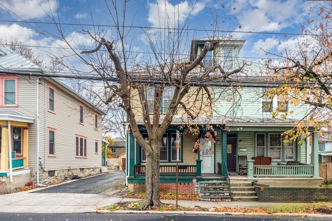 Foto del edificio - 429 S Pitt St