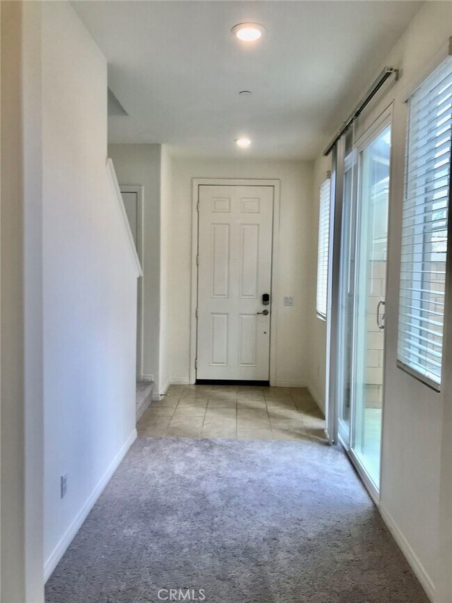 Foto del edificio - 3142 E Mt Rainier Drive