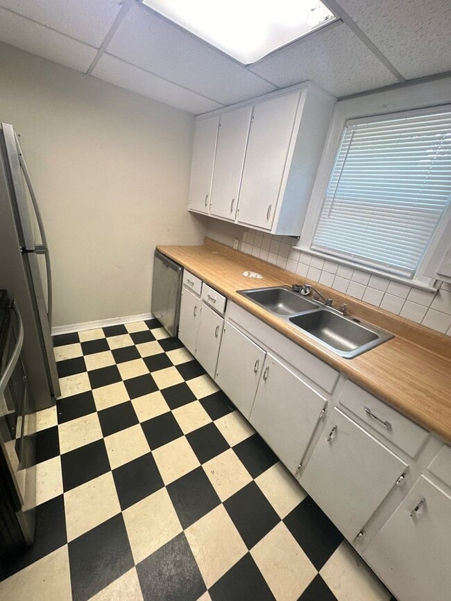 Photo - 100 Edwards St Apartment