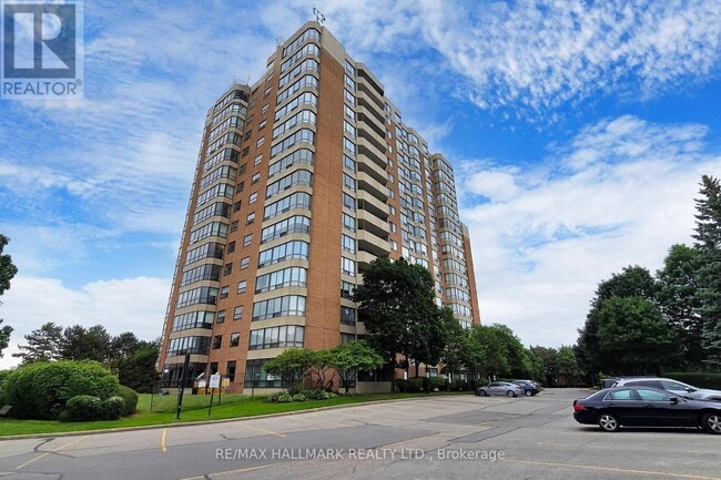 Building Photo - 7601-7601 Bathurst St