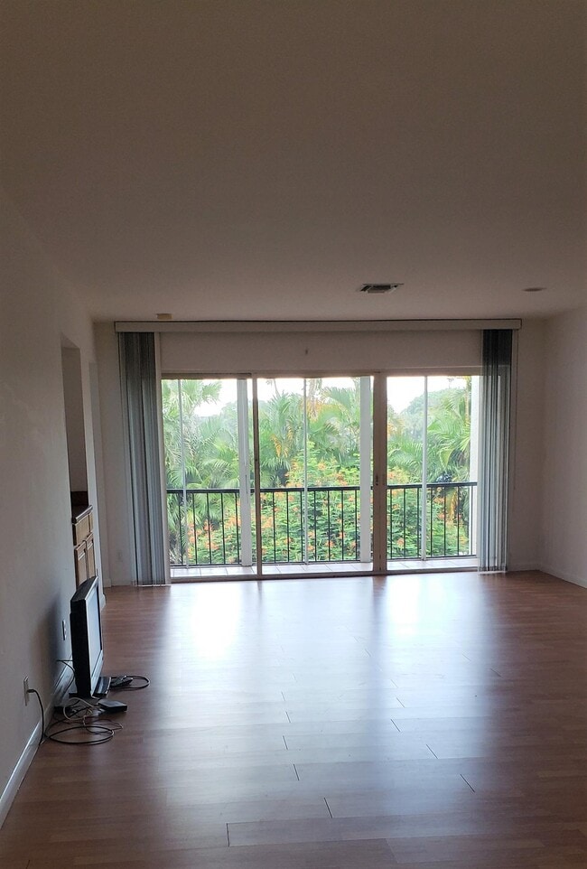 Building Photo - 1700 Presidential Way