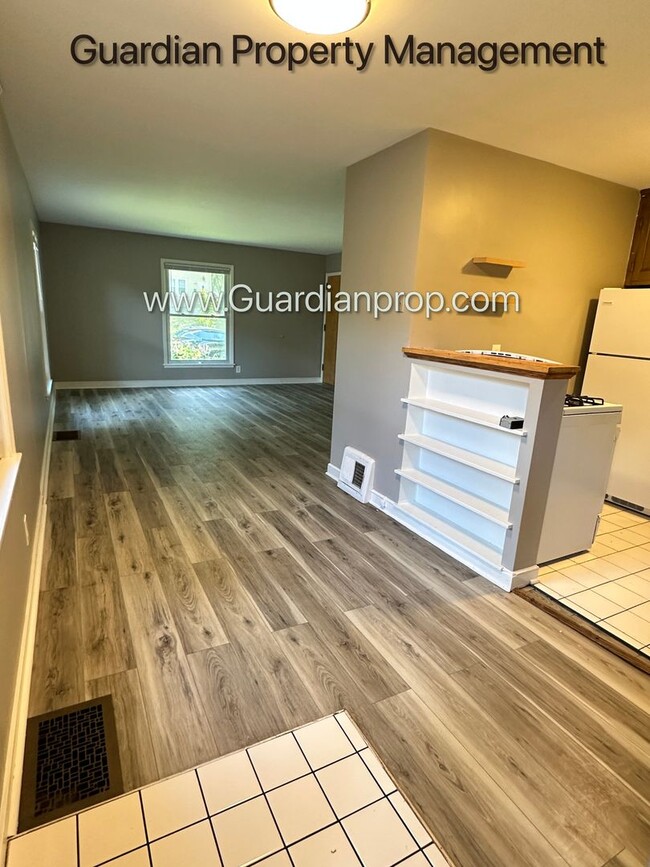 Foto del edificio - 857-857 24th Ave SE