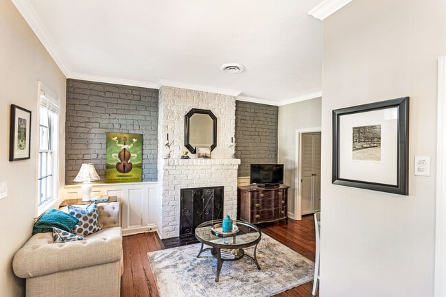 Foto del edificio - 545 E Congress St