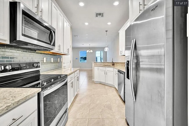 Building Photo - 4810 Eucalyptus Dr