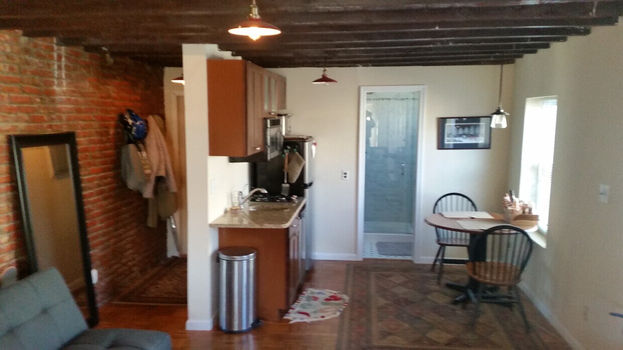 Primary Photo - 1632 Mount Vernon Street