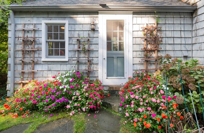 Foto del edificio - 134 Three Mile Harbor Rd