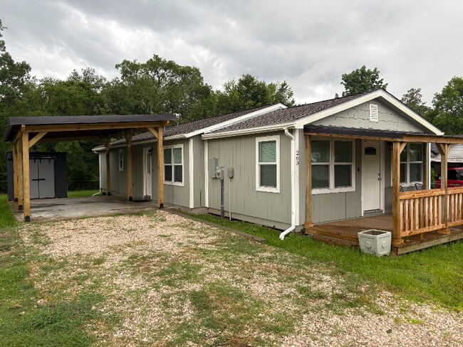 Foto del edificio - 263 Sandy Ridge Dr