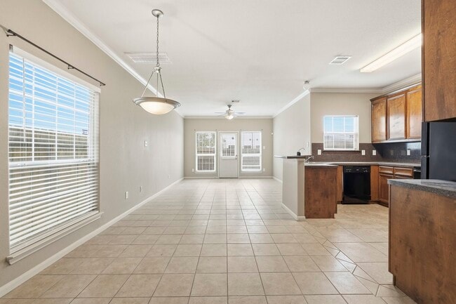 Building Photo - 4434 Mallow St