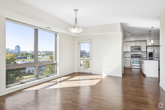 Dinning room - Edina Gateway