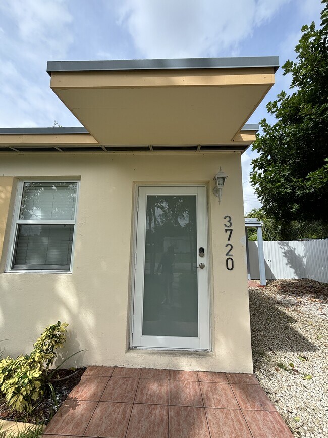 Foto del edificio - 3720 SW 46th Ave