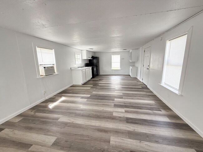 Foto del edificio - 1594 Dixon Rd