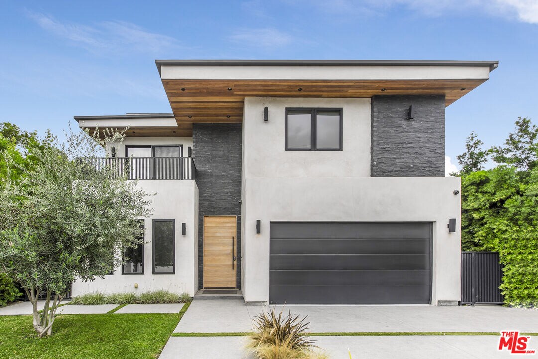 Primary Photo - 4921 Rubio Ave