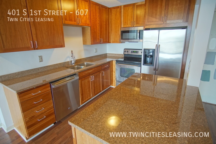 Primary Photo - Spectacular Condo overlooking the Stone Ar...