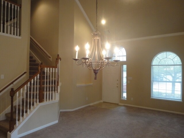 Foto del edificio - 5811 Creektrace Ln
