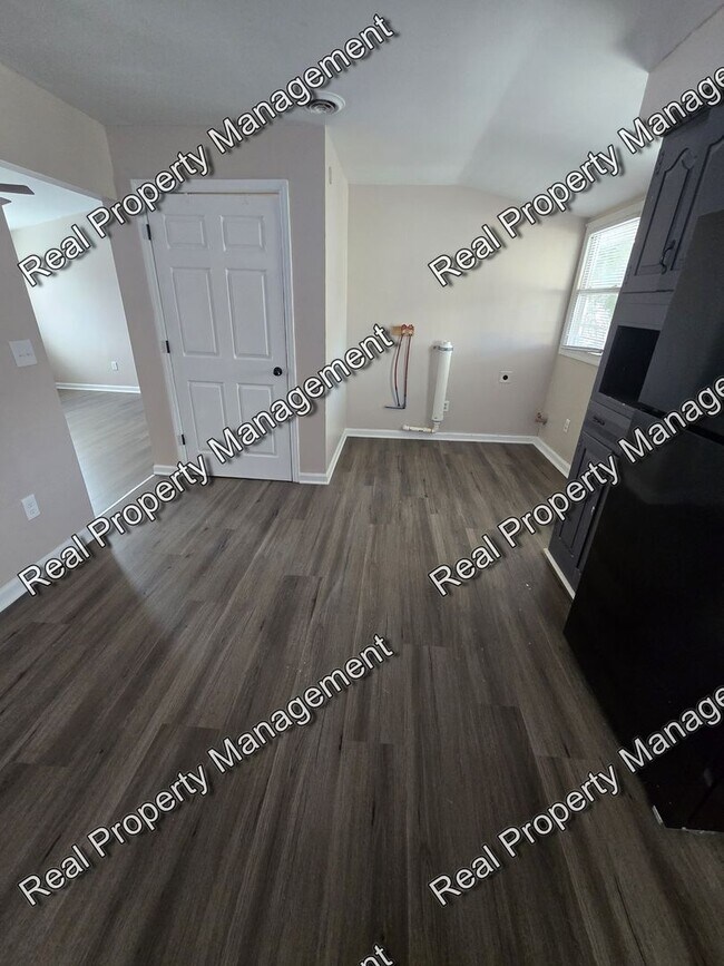 Foto del edificio - Updated 3 Bedroom Ranch