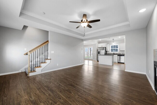 Building Photo - 982 E Creek Coyote Trl