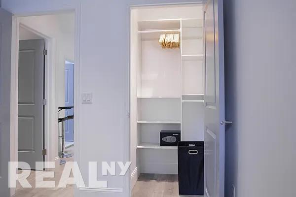 Building Photo - 143 East 36th Street