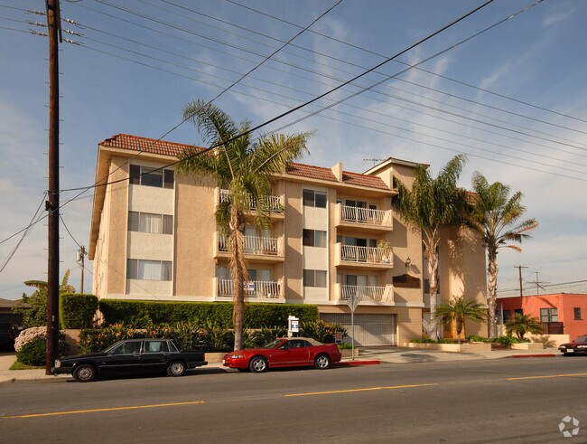 Foto principal - 1311 S Grand Ave