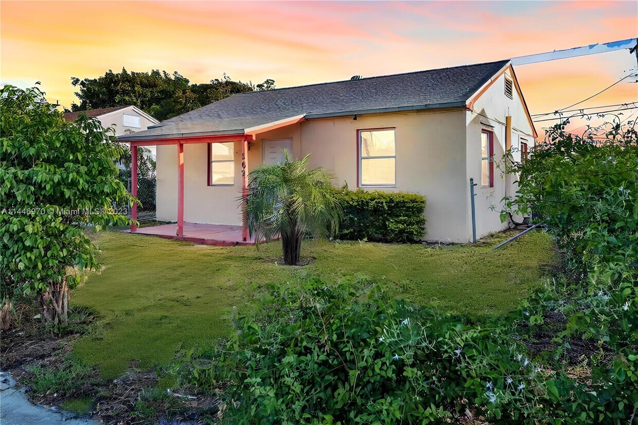 562 W 4th St, Riviera Beach, FL 33404 House Rental in Riviera Beach