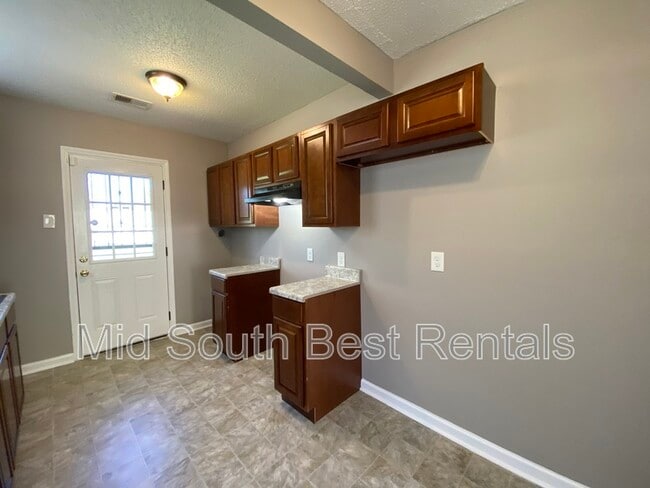 Building Photo - 492 Jacklyn Ave