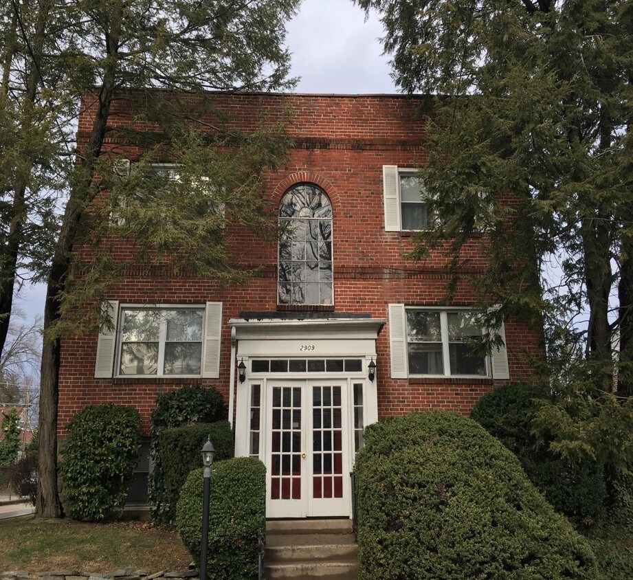 Building Photo - 2909 Garrett Rd