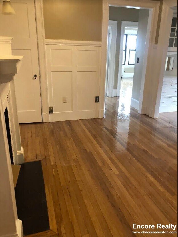 Foto del edificio - 448 Park Dr