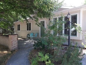 Building Photo - 513 N Impala Dr