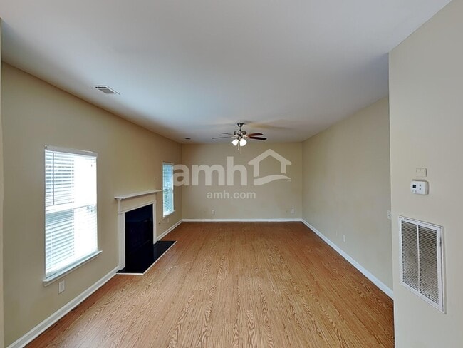 Foto del edificio - 3073 Running River Ct