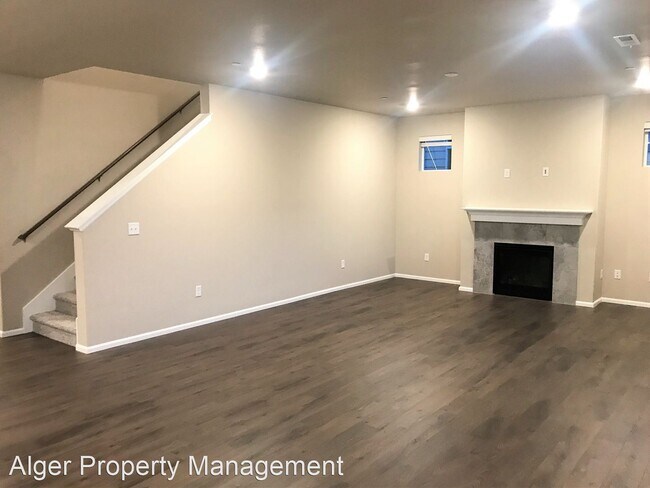 Building Photo - 5 br, 3 bath House - 1142 Baker Heights Loop
