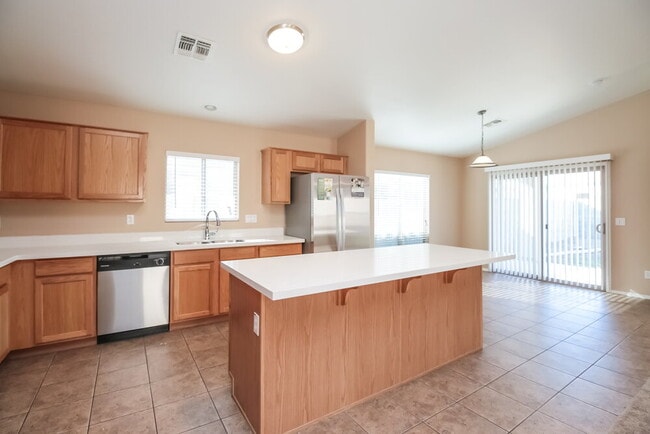 Building Photo - 39670 N Kristy Ln