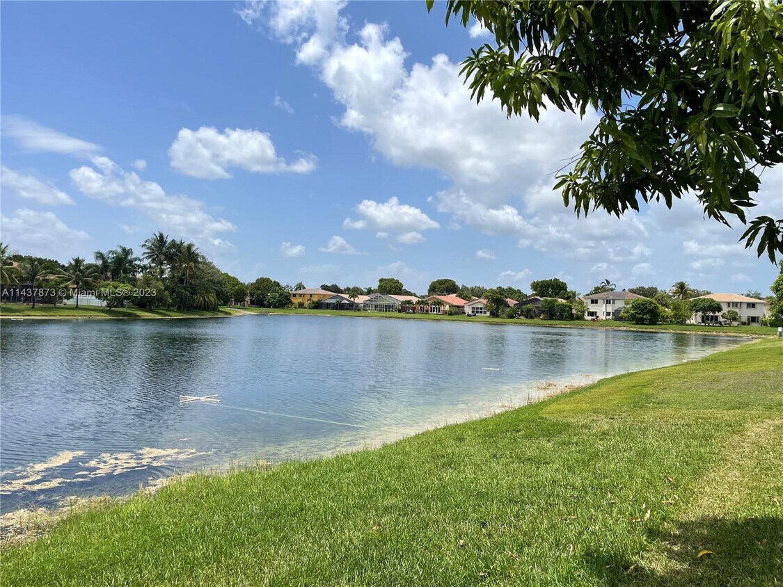 Foto principal - 1601 SW 106th Terrace