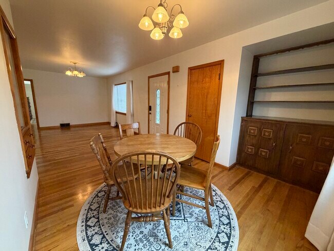 Foto del edificio - 181 W Custer Ave