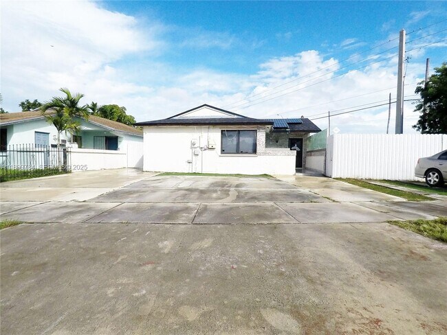 Foto del edificio - 19823 SW 123rd Pl