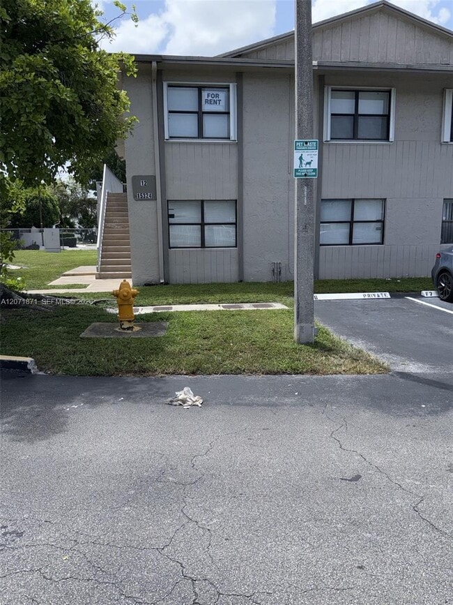 Foto del edificio - 15324 SW 72nd St