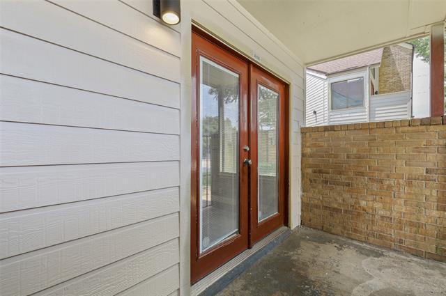 Building Photo - 2312 Balsam Dr