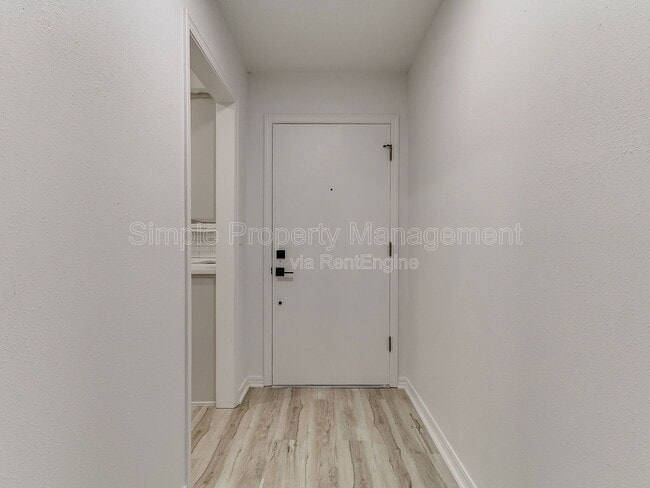 Building Photo - 104 Marilyn Ave