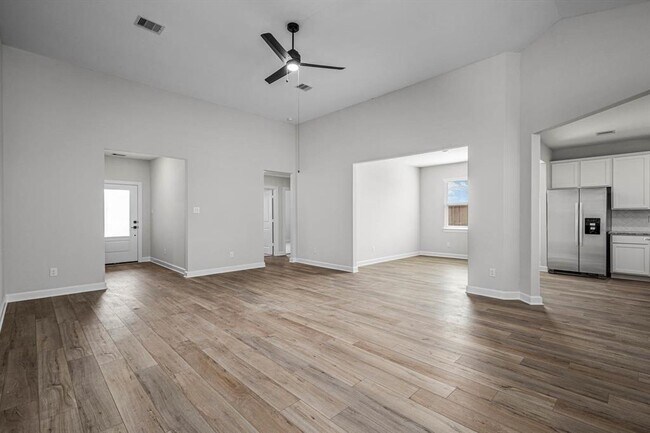 Building Photo - 3109 Banyan Dr