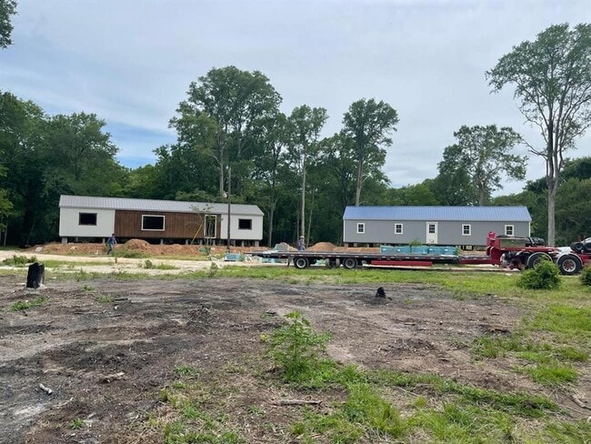 Building Photo - 342 Falling Leaf Rd