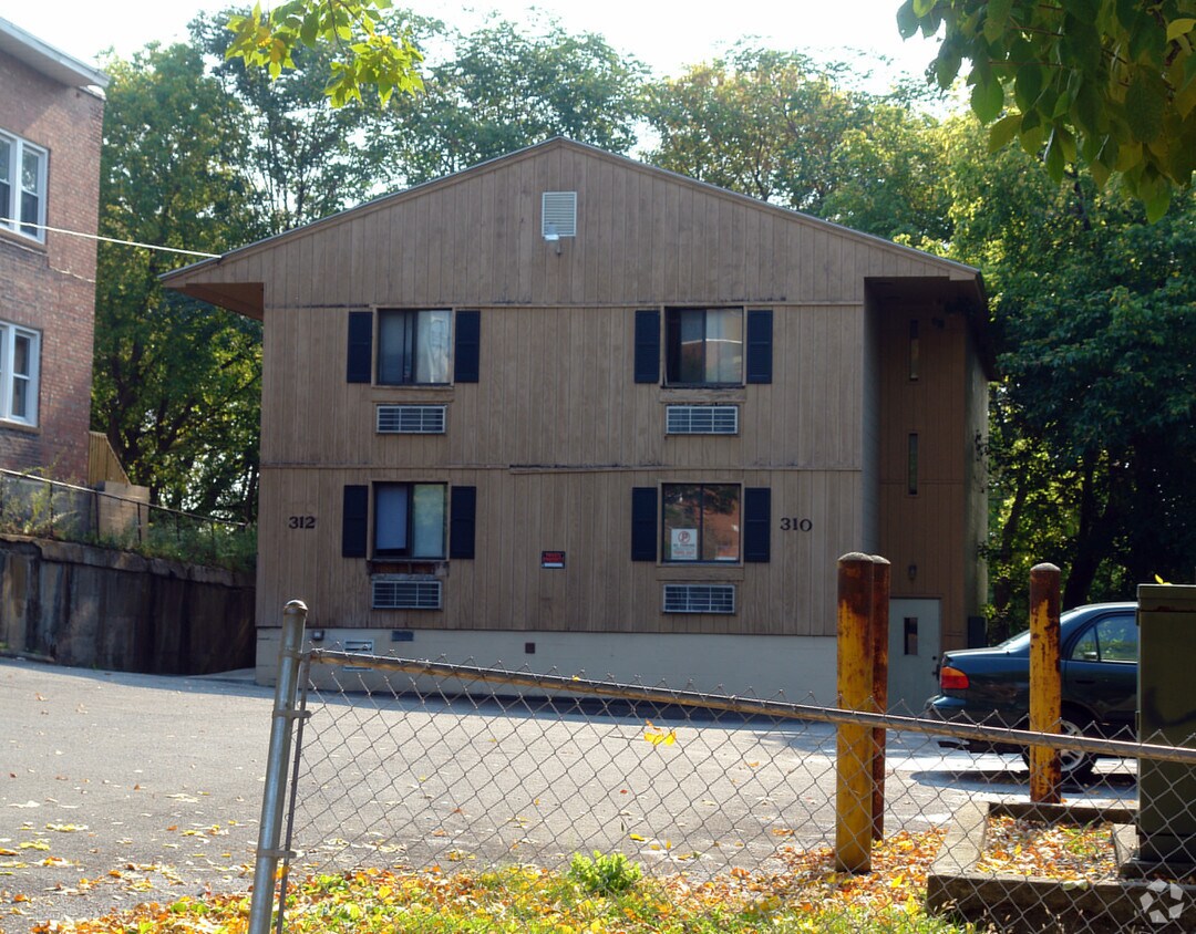 Primary Photo - 310-312 Green St