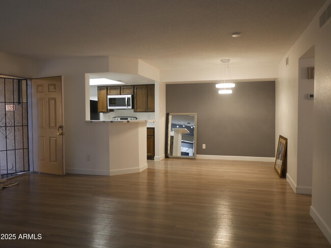 Foto del edificio - 7950 E Starlight Way