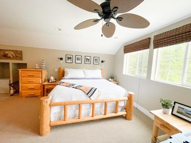 Foto del edificio - 228 Hodgson Pines Way