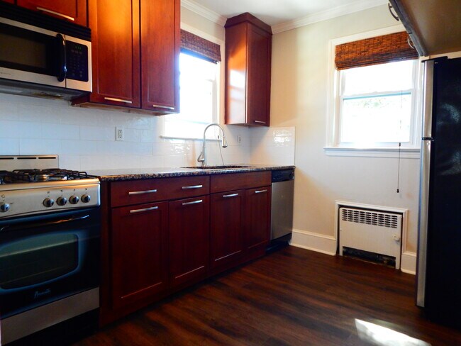 Kitchen - 71 Hobart St