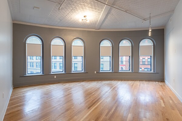 Building Photo - 140 Munroe St