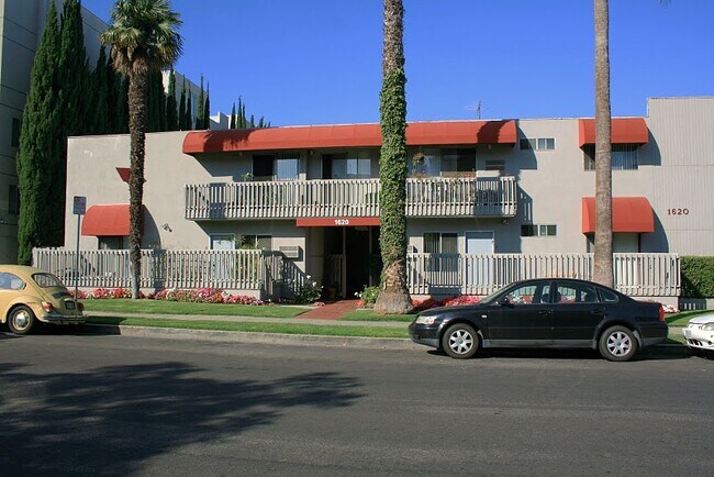 Foto del edificio - 1620 Brockton Ave